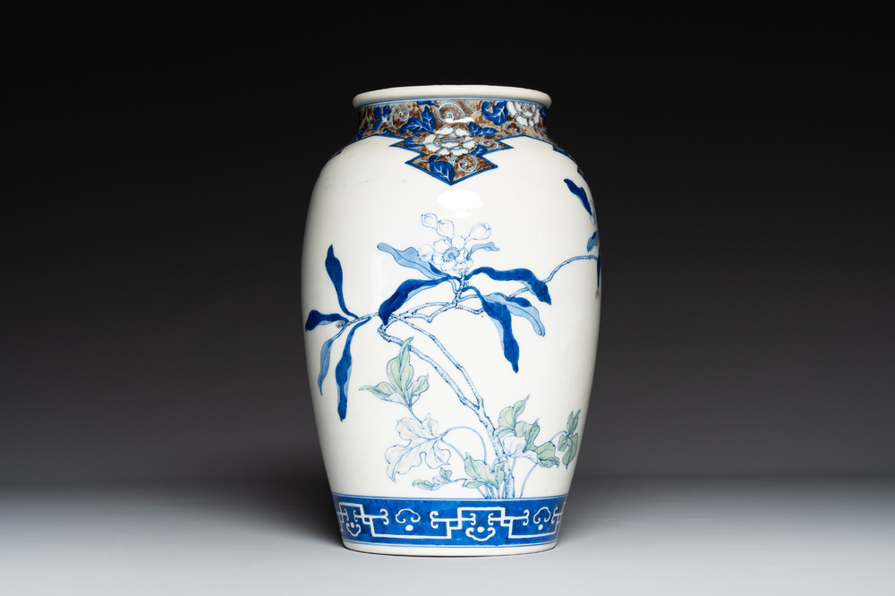 A fine Japanese blue, white and copper-red vase, Kato Shigeju 加藤繁十 mark, 19th C.