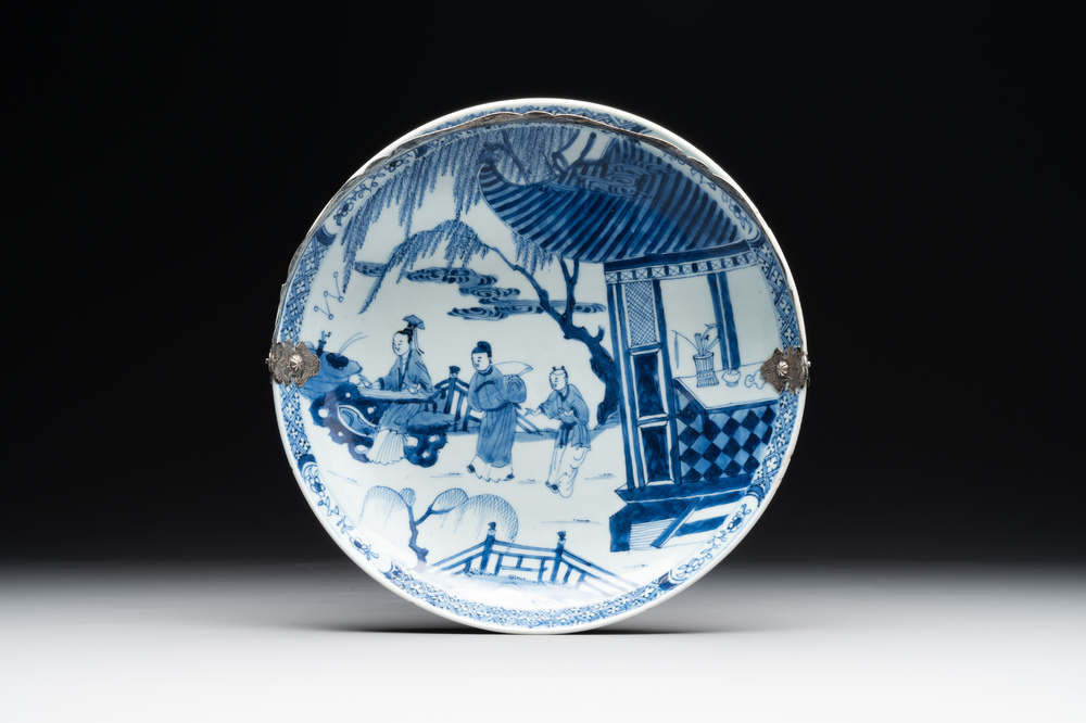A Chinese blue and white 'Xi Xiang Ji' plate with silver mount, Yongzheng