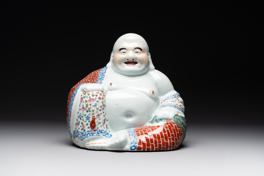 A Chinese famille rose Buddha, Zhu Mao Ji Zao 朱茂記造 mark, Republic