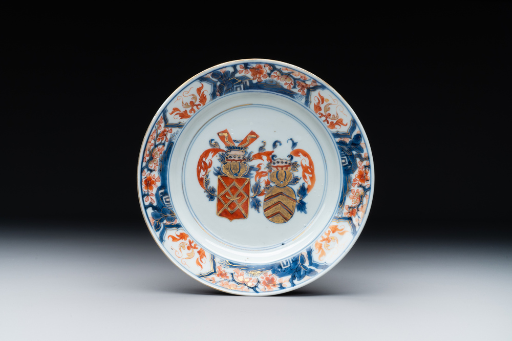 A Chinese Imari-style armorial plate with an alliance coat of arms, Kangxi