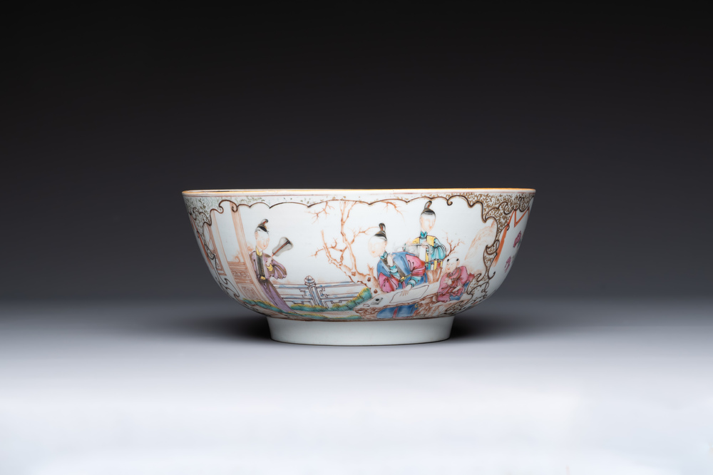 A Chinese famille rose 'mandarin subject' bowl, Qianlong