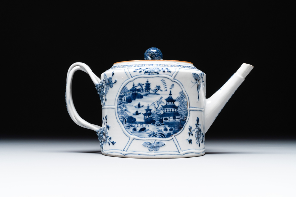A Chinese blue and white teapot depicting the Whampoa Pagoda and the Pearl River, Qianlong