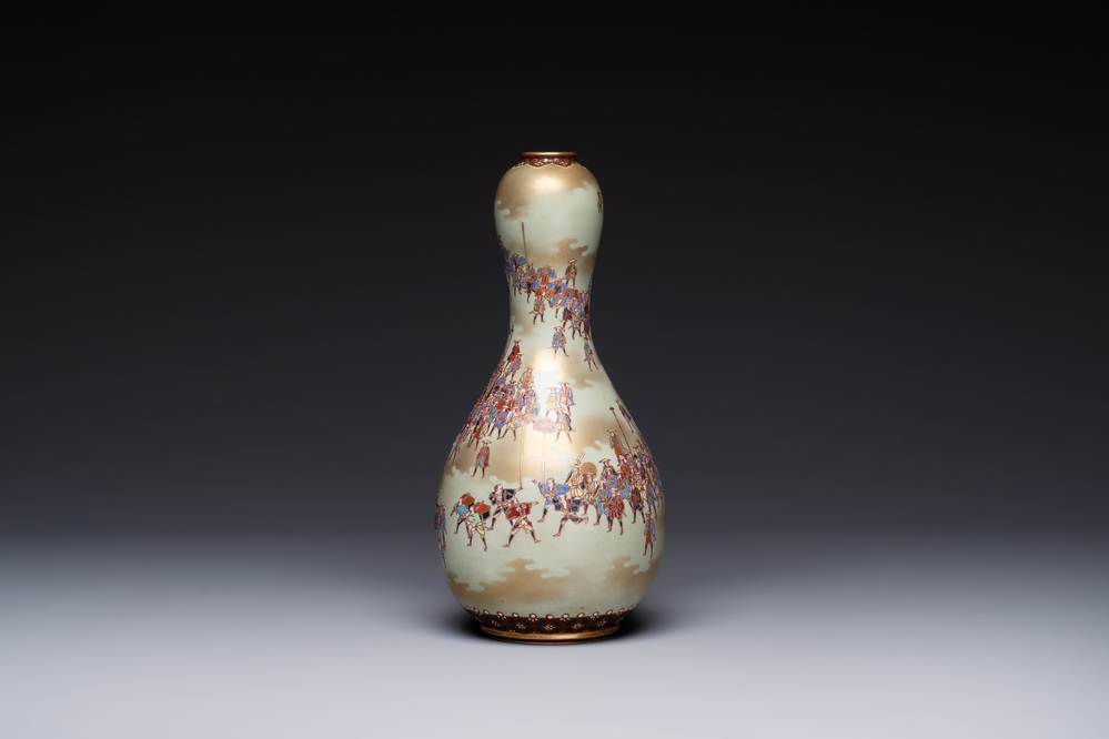 A rare Japanese Kutani vase, Kutani Kozan 九谷光山 mark, Meiji, 19th C.