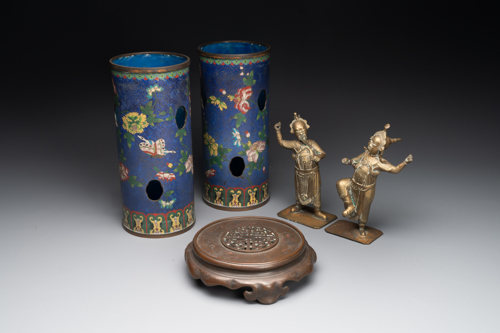 A pair of Chinese cloisonn&eacute; hat stands, two brass figures and a bronze stand, 19/20th C.