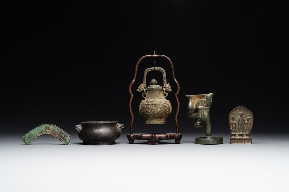 A varied collection of five Chinese bronze objects, 4th C. B.C./15th C.