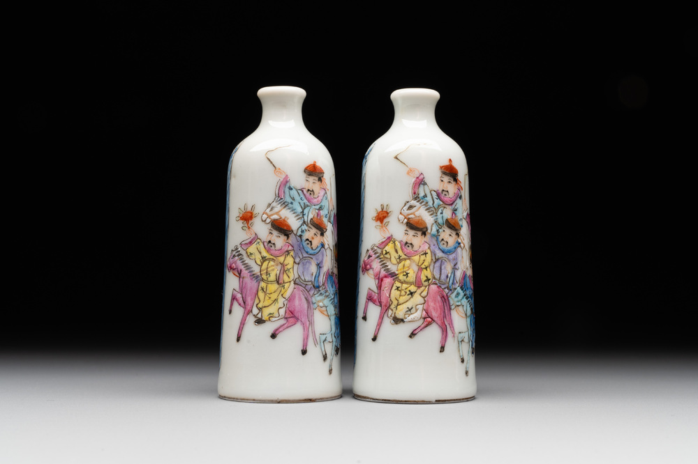 A pair of Chinese famille rose snuff bottles, Qianlong mark, 19th C.
