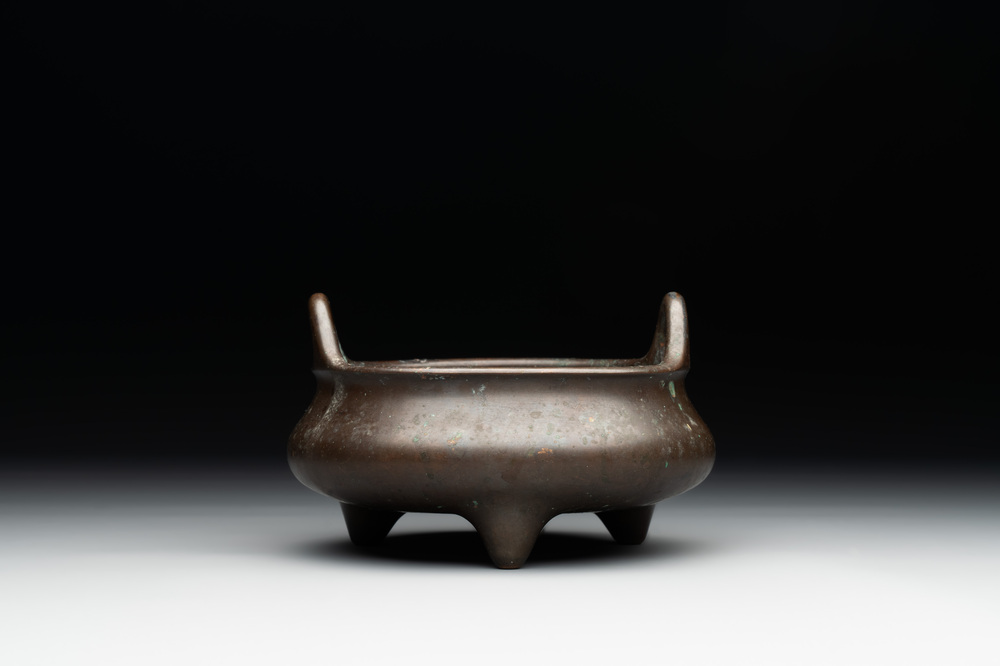 A Chinese bronze tripod censer, Guan Huai Tang Zhu Ren 冠槐堂主人 mark, 17/18th C.