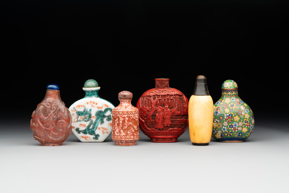 A group of six various Chinese snuff bottles, 19/20th C.