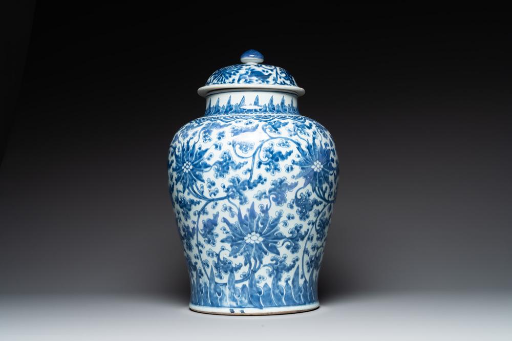 A large Chinese blue and white 'lotus scroll' vase and cover, Kangxi