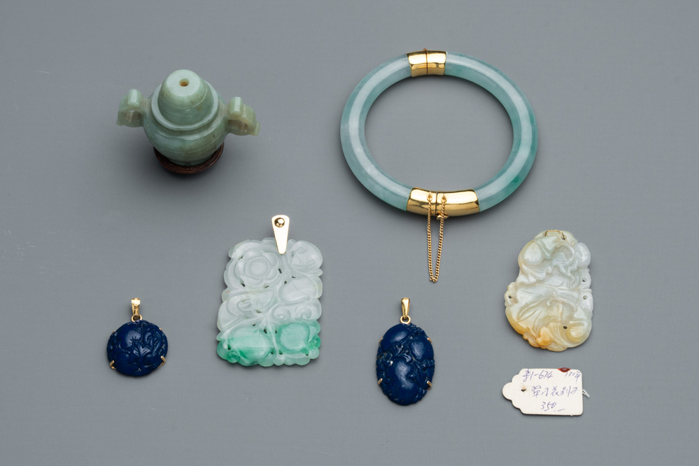 A varied collection of jewellery in jade and lapis lazuli, including gold mounts, China, 19/20th C.