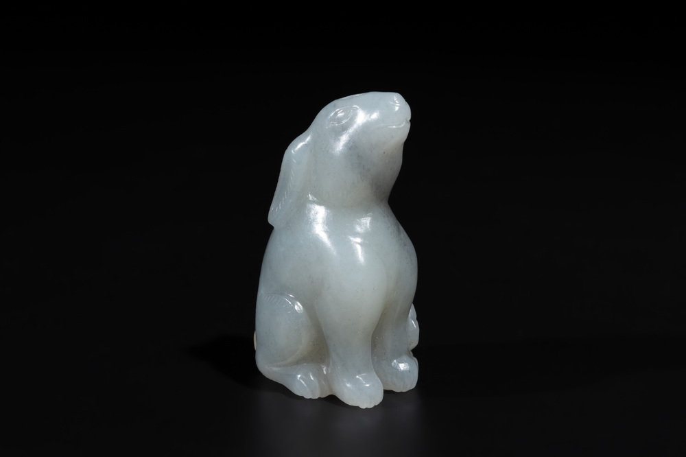 A Chinese grey jade carving of a hare, Qing