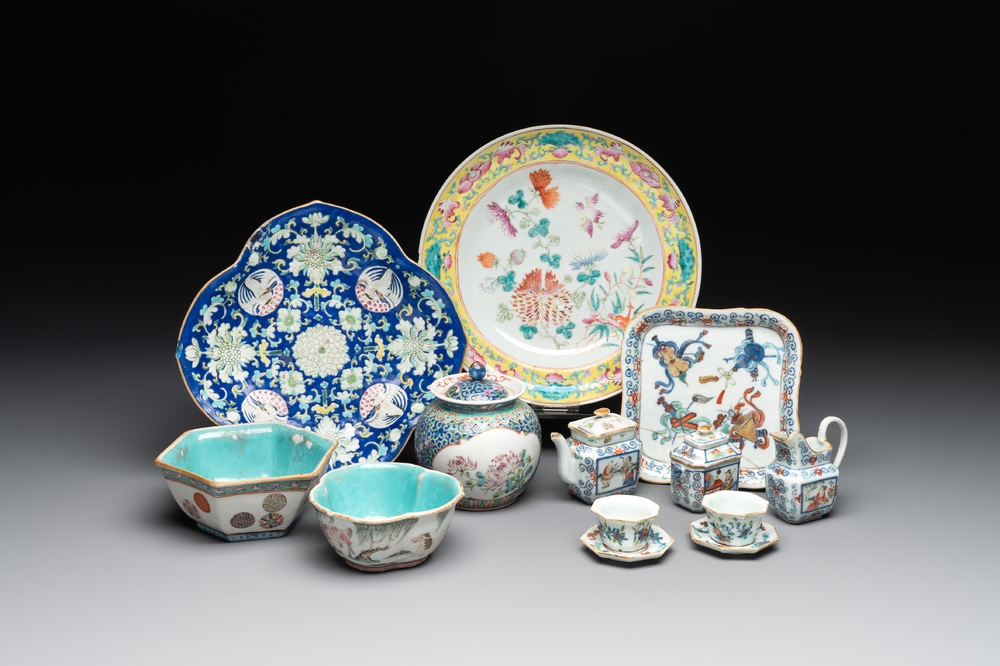 A Chinese blue, white and famille rose tea service, three famille rose bowls, a plate and a covered jar, 19th C.