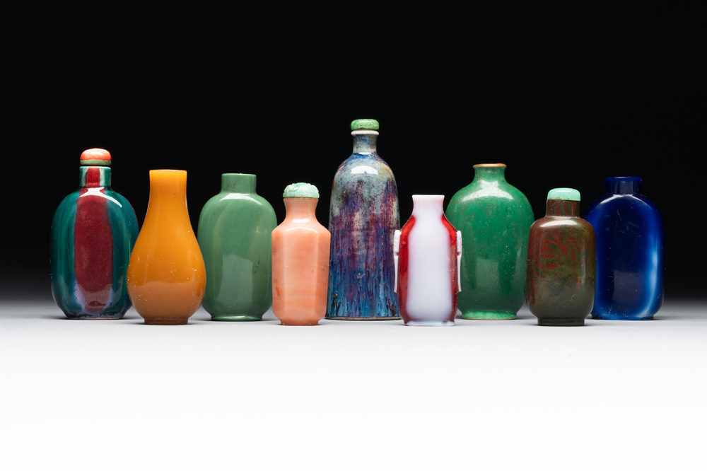 Nine monochrome Chinese porcelain and glass snuff bottles, 19/20th C.