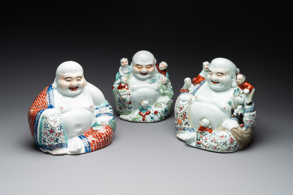 Three Chinese famille rose Buddhas, Zhu Mao Ji Zao 朱茂記造 mark, Republic