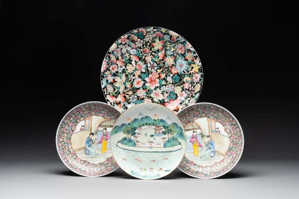 A Chinese famille rose 'mille fleur' dish, a famille verte plate and a pair of famille rose plates, Qianlong mark, 19/20th C.