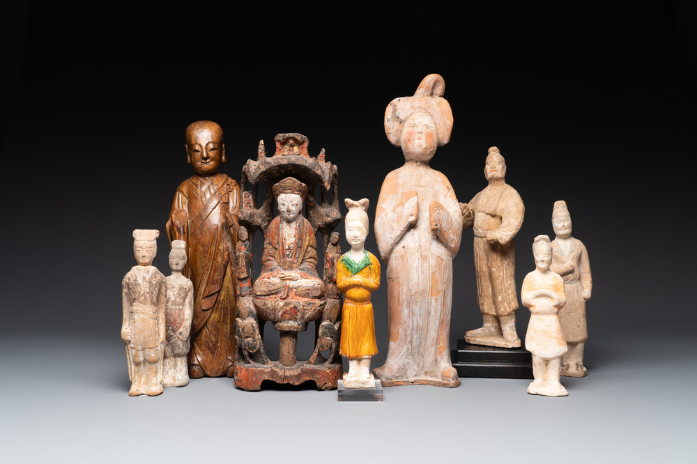 A group of 9 Chinese terracotta and wooden figures, Northern Qi and later