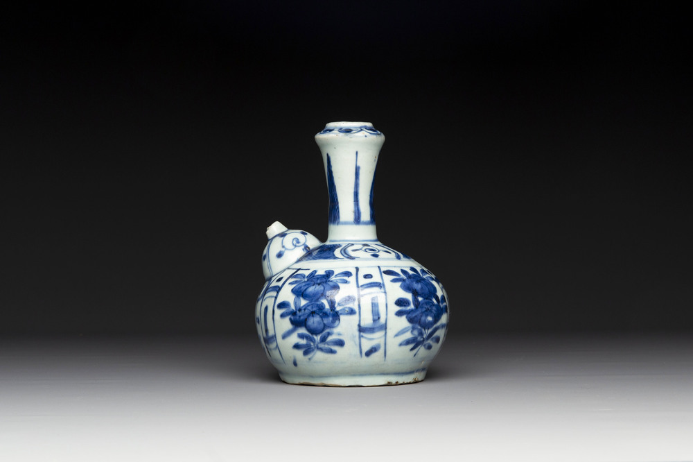 A Chinese blue and white kendi with floral design, Wanli