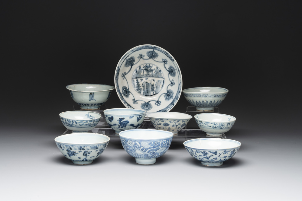 A collection of ten Chinese blue and white bowls, Ming