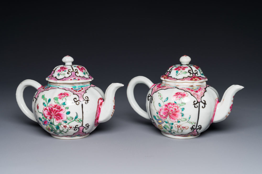 A pair of Chinese famille rose teapots with floral design, Qianlong