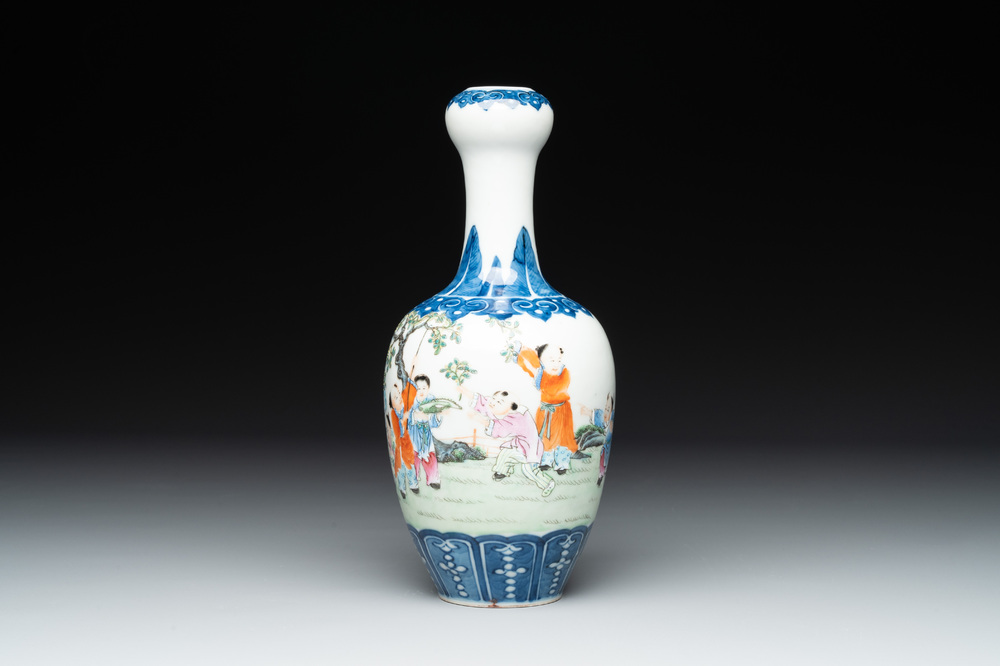 A Chinese famille rose '100 boys' garlic-mouth vase, Qianlong mark, 19th C.
