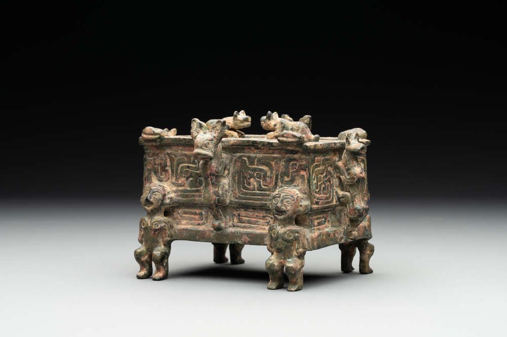 A Chinese archaic bronze ding-shaped cosmetic box, Spring and Autumn period