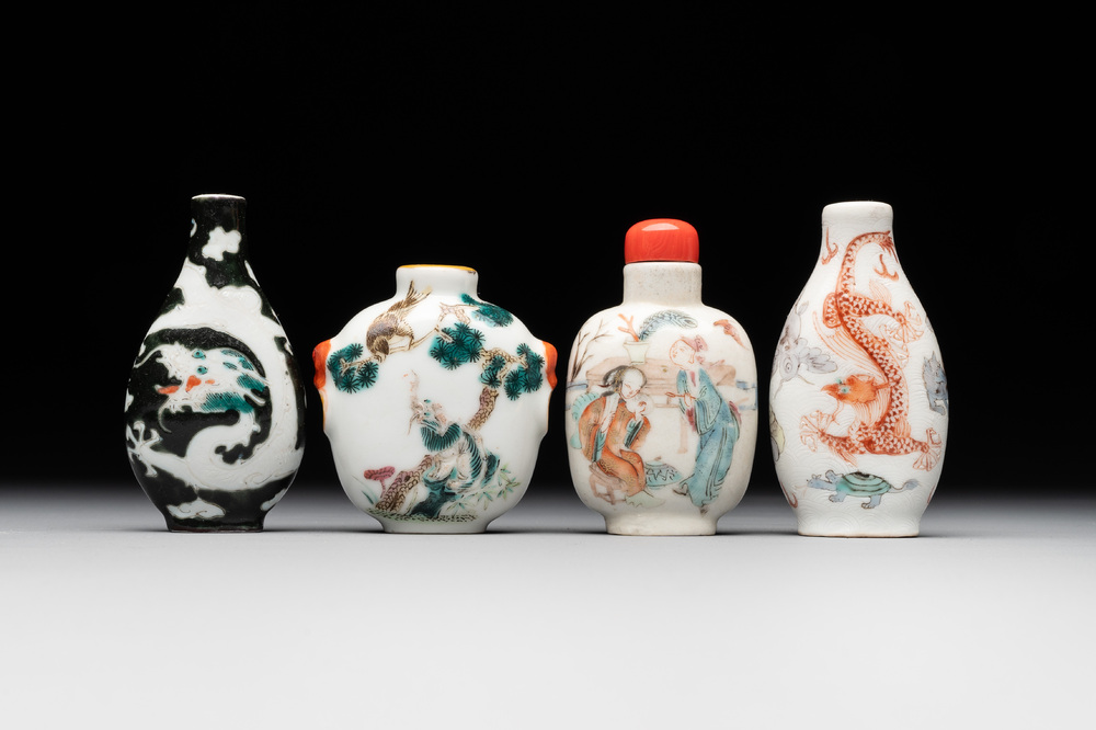 Four Chinese famille rose and verte snuff bottles, Qianlong and Tongzhi mark, 19th C.