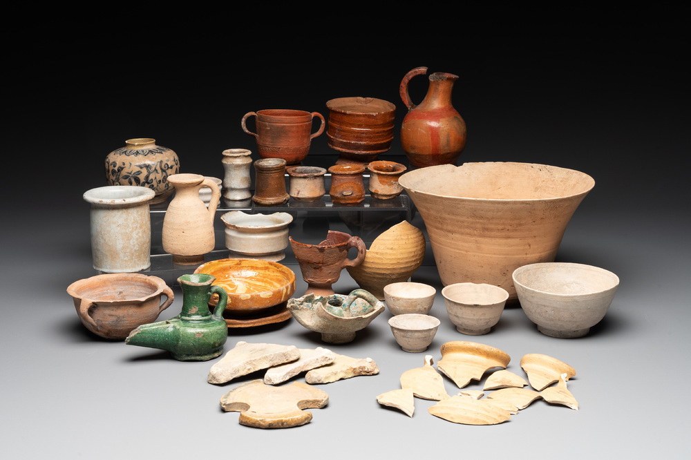 A 26-piece study collection of ceramics, a.o. Low Countries, Germany, Vietnam and Egypt, 13th C. and later