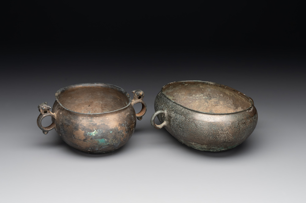 Two archaic bronze ritual wine vessels, 'dui 敦', Warring States Period