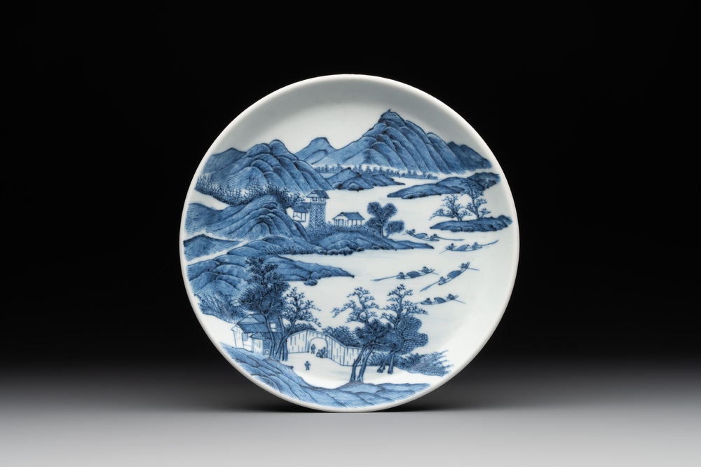 A rare Chinese blue and white 'Bleu de Hue' plate for the Vietnamese market, Quốc bửu v&ocirc; h&agrave; 國寶無暇 seal mark, 19th C.
