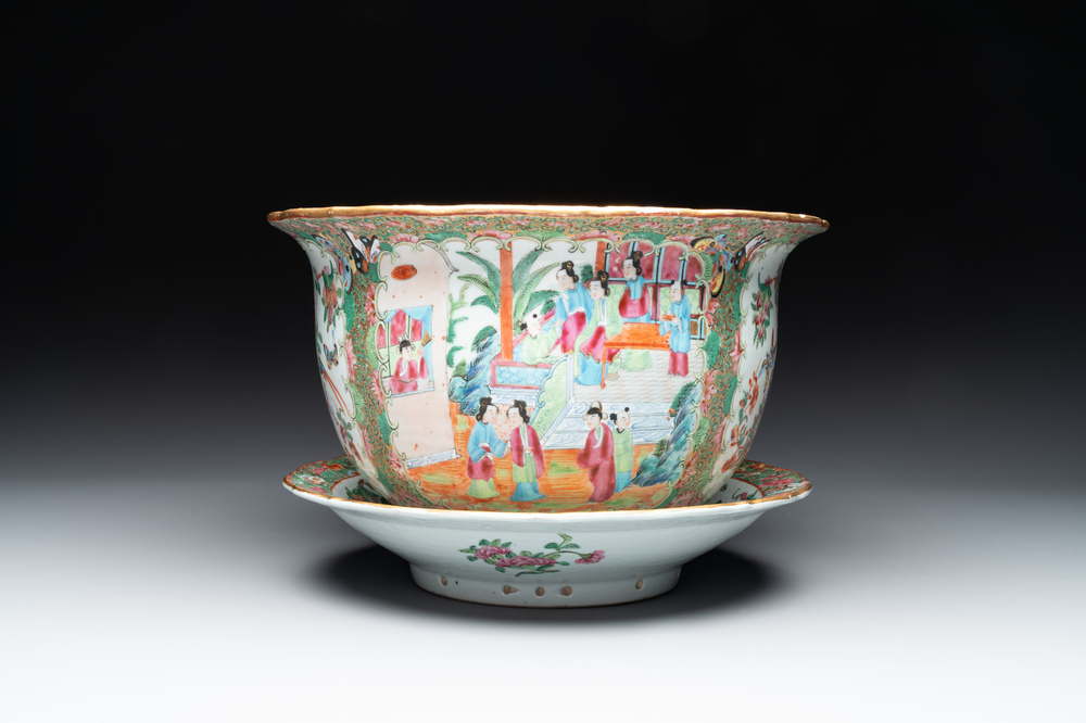 A Chinese Canton famille rose jardini&egrave;re and stand with court scenes, 19th C.