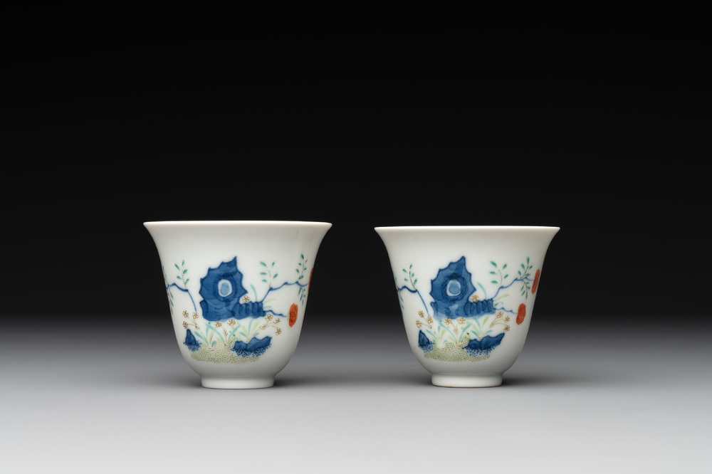 A pair of fine Chinese doucai wine cups, Jie Mei Ya Zhi 介眉雅製 mark, 19th C.