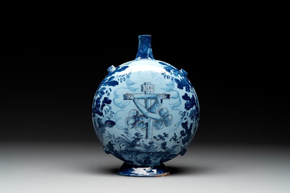 A blue and white Italian maiolica pilgrim flask, Savona, ca. 1700