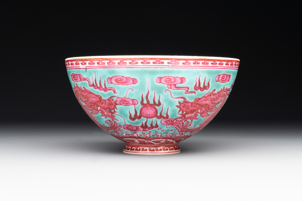 A Chinese puce-enamelled green-ground 'dragon' bowl, Qianlong mark, 19/20th C.