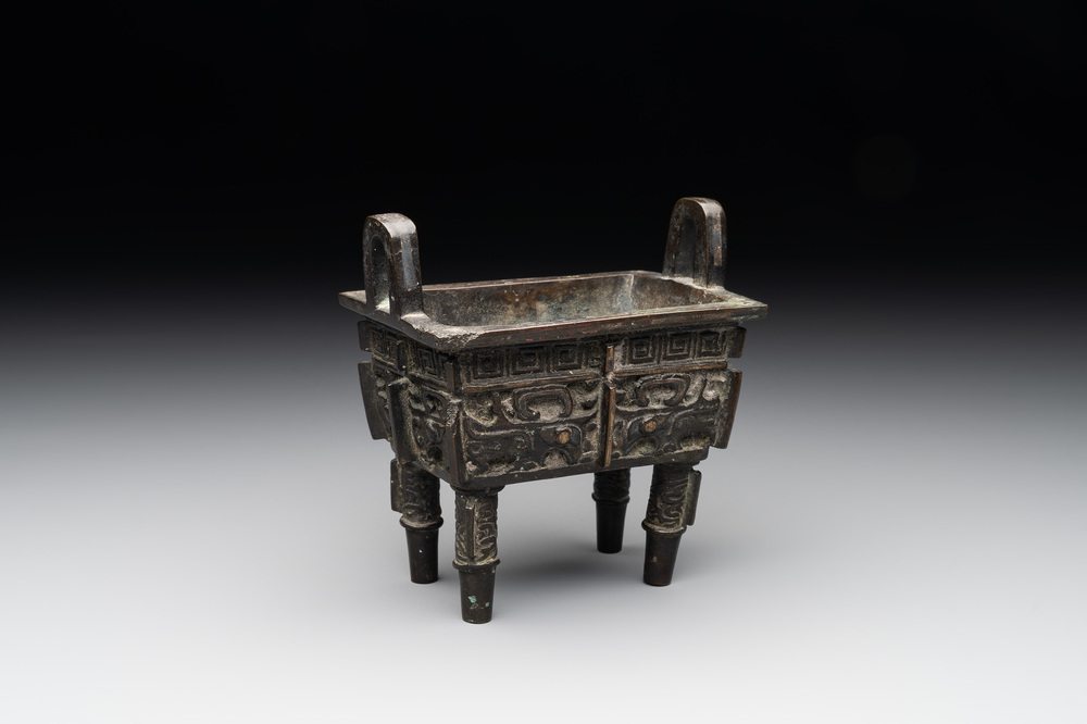 A Chinese archaistic gold and silver-inlaid bronze rectangular bronze censer, 'fangding 方鼎', Ming
