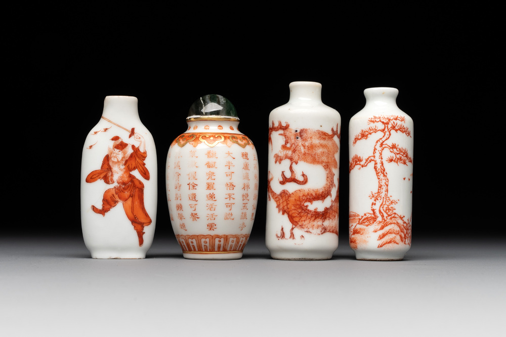 Four Chinese iron-red snuff bottles, Qianlong and Wan 玩 mark, 19/20th C.