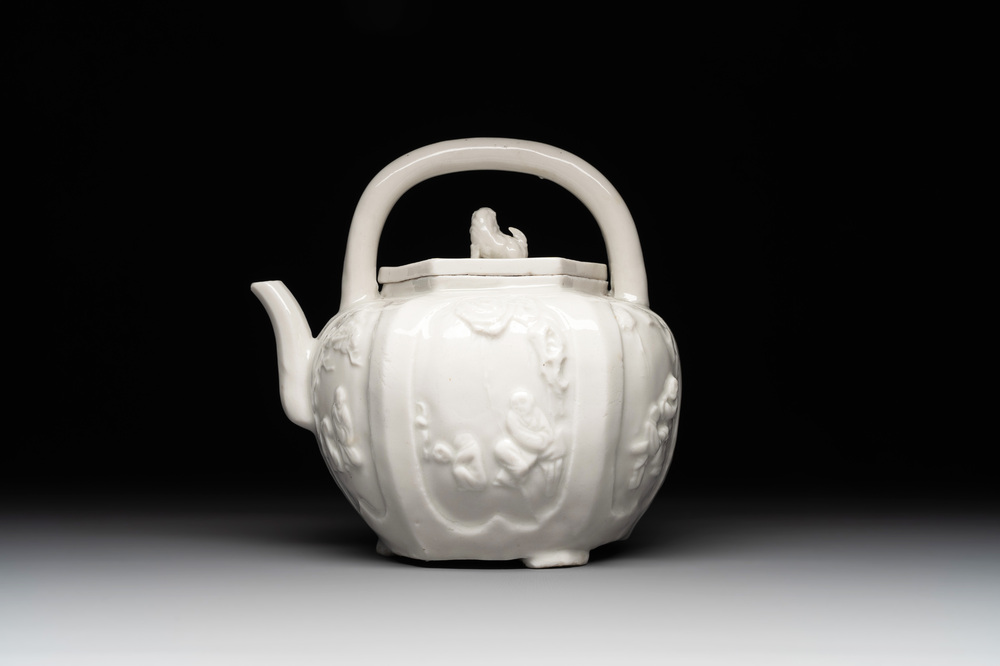 A large Chinese Dehua blanc de Chine wine pot, Kangxi
