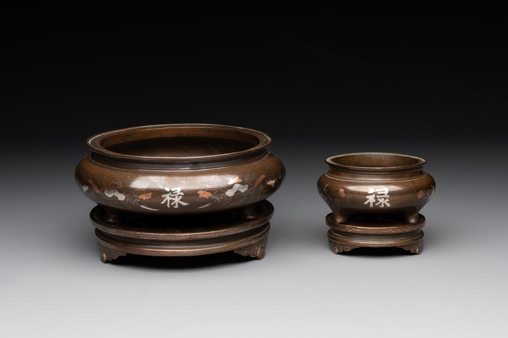 Two Vietnamese silver-inlaid bronze censers on stand, Đức Từ 德祠 mark, 19th C.
