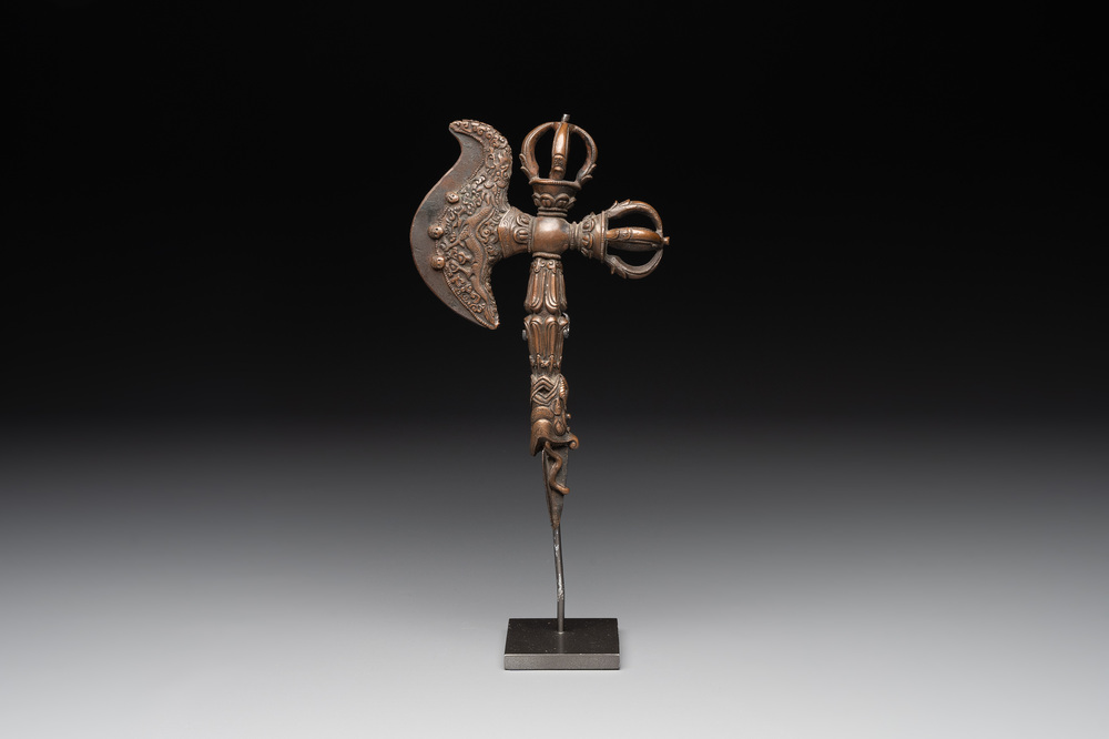 A Tibetan bronze and cast iron ritual dagger or 'phurba', 18/19th C.
