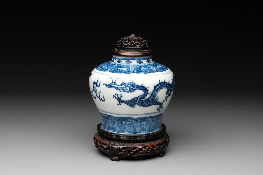 A Chinese blue and white 'dragon' vase with wooden cover and stand, Wanli mark, Republic