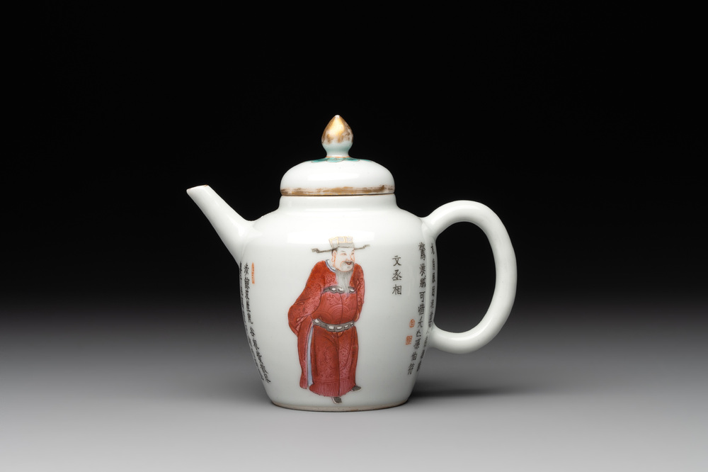 A Chinese famille rose 'Wu Shuang Pu' teapot, 19th C.