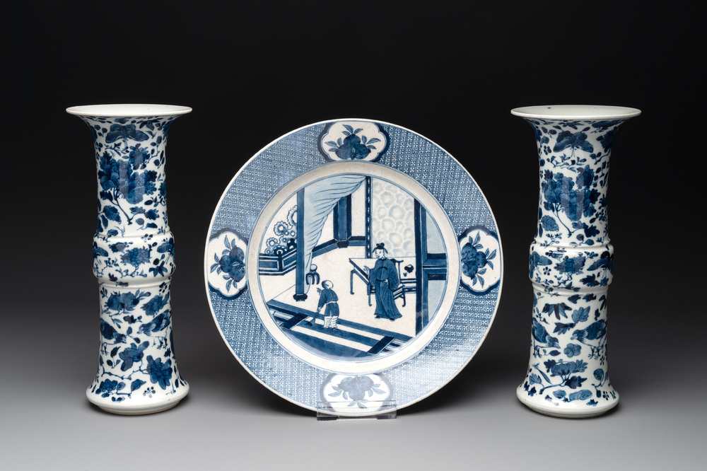 A pair of Chinese blue and white vases and a plate with narrative design, Chenghua and Kangxi marks, 19th C.