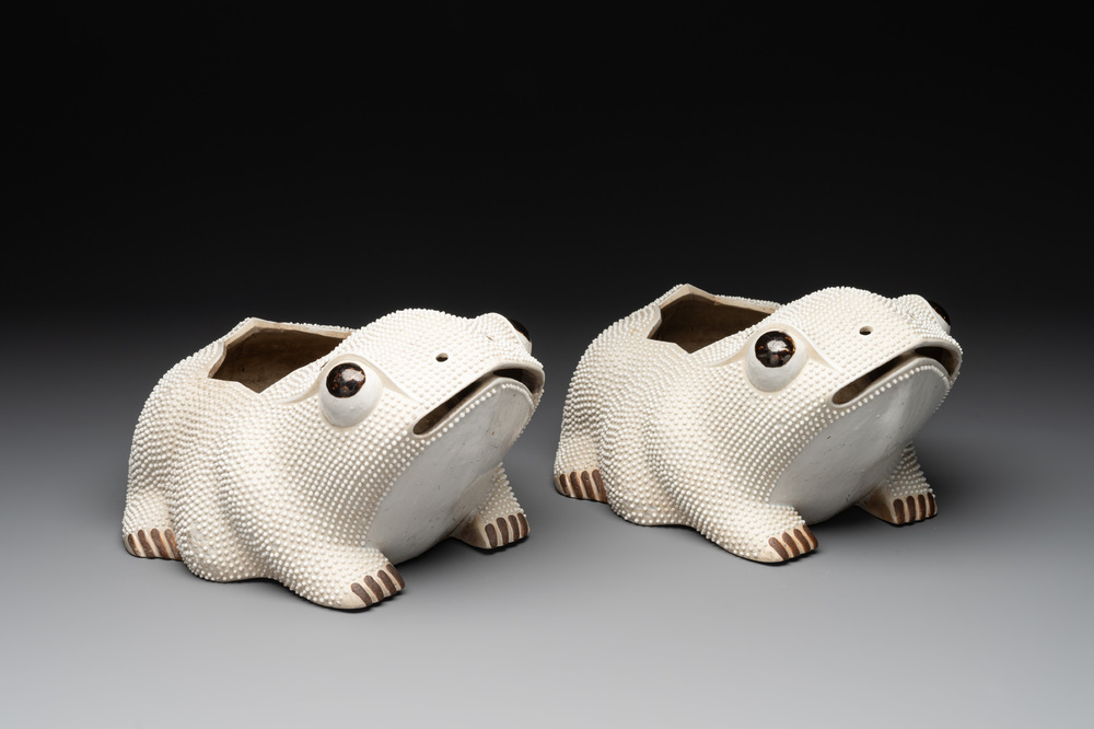 A pair of large Chinese white-glazed biscuit toad-form jardini&egrave;res, 18th C.