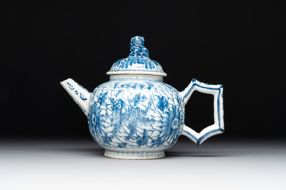A blue and white Dutch Delft 'dragon' teapot, 18th C.