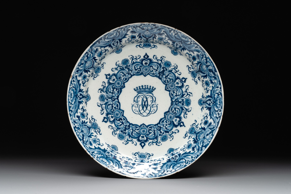A blue and white Dutch Delft 'crowned monogram' plate, 18th C.