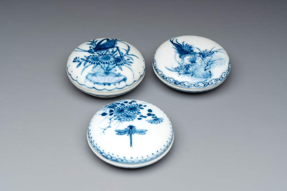 Three Chinese blue and white seal paste boxes, various marks, Republic