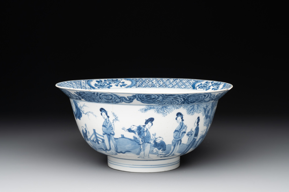 A Chinese blue and white 'San Niang Jiao Zi 三娘教子' 'klapmuts' bowl, Chenghua mark, Kangxi