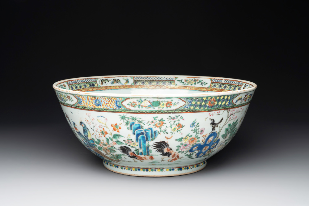 A large and unusual Chinese Canton famille rose 'birds' bowl, 19th C.