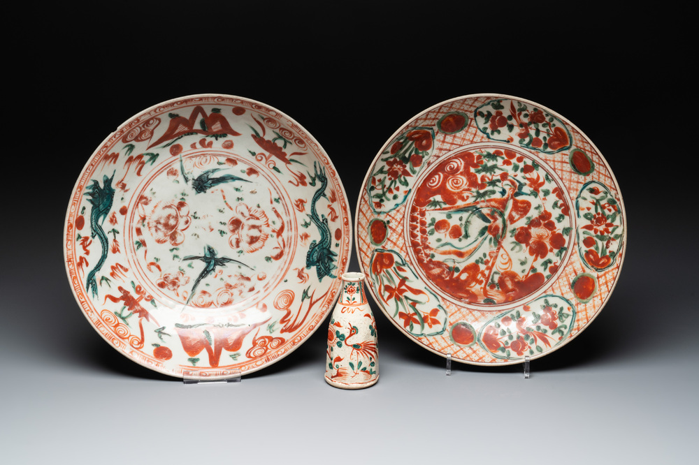 Two Chinese Swatow iron-red and green-enamelled 'phoenix' dishes and a vase, Ming