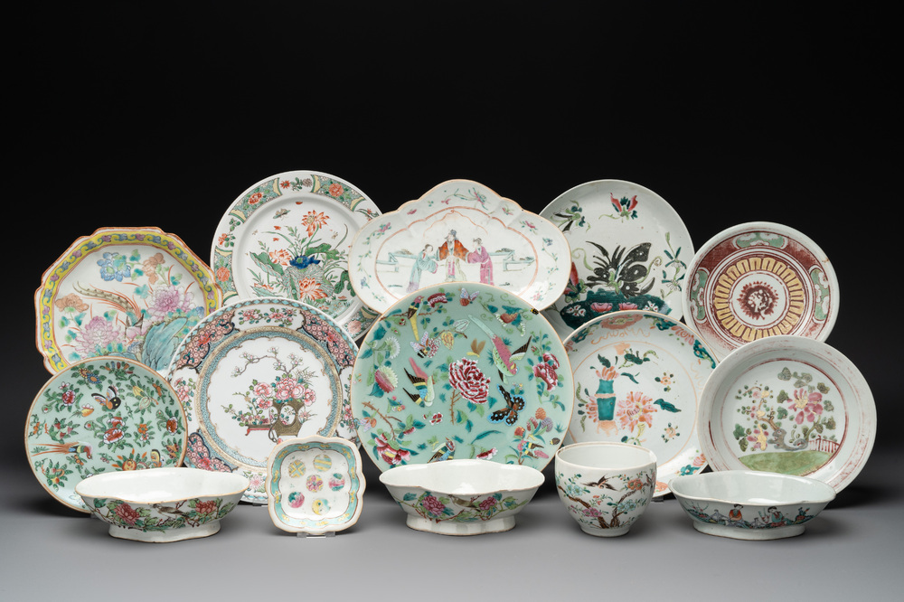 15 Chinese famille rose and verte wares, 19/20th C.