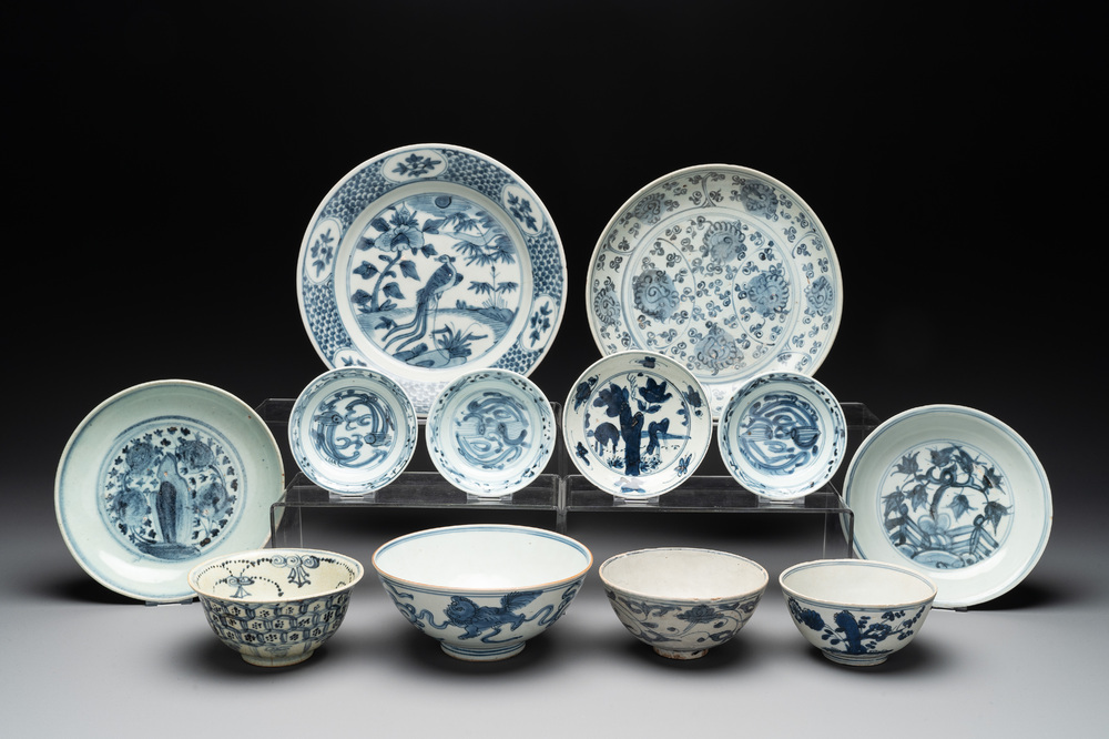 12 Chinese blue and white wares, Ming